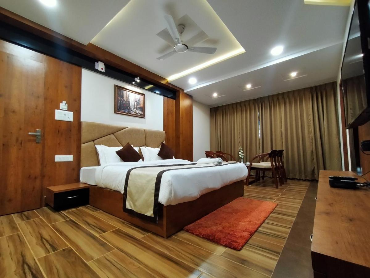 Hotel Royal City Siliguri Luaran gambar