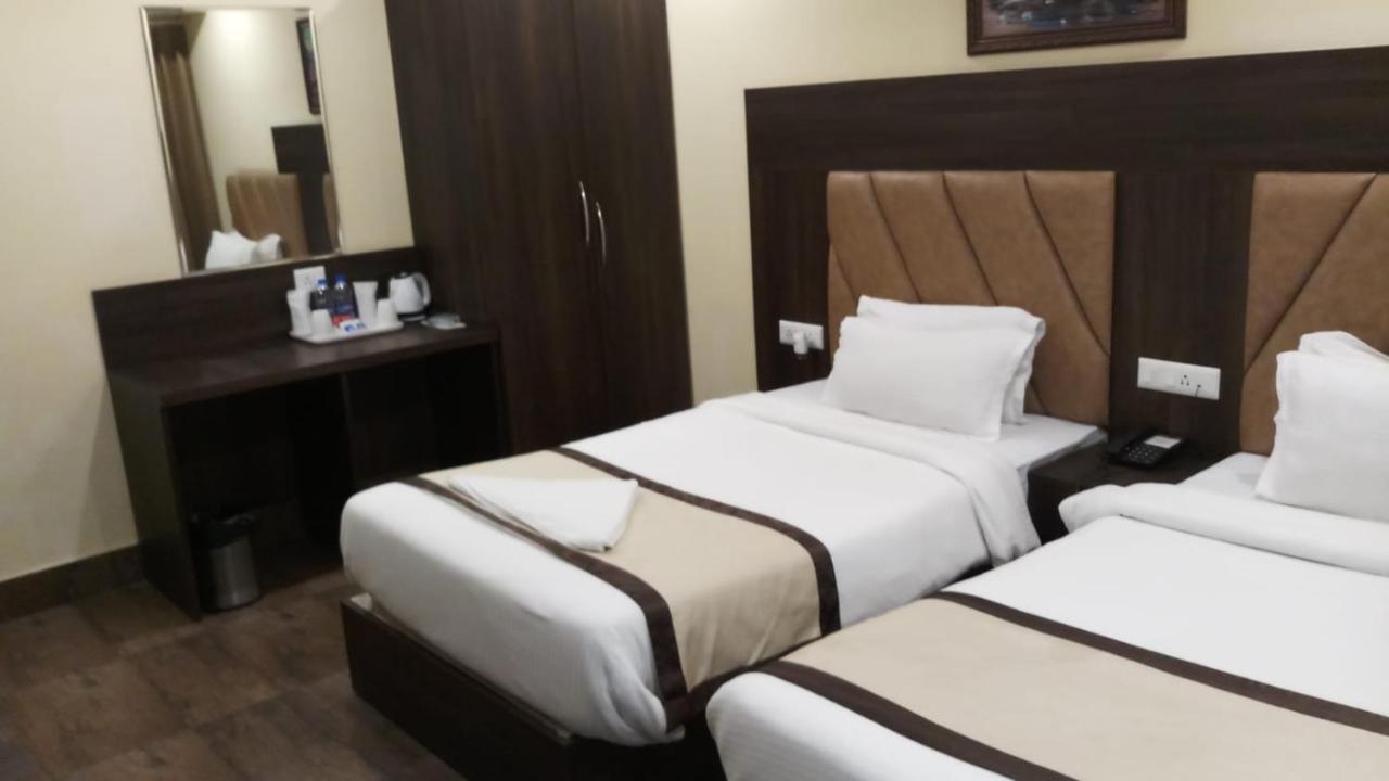 Hotel Royal City Siliguri Luaran gambar